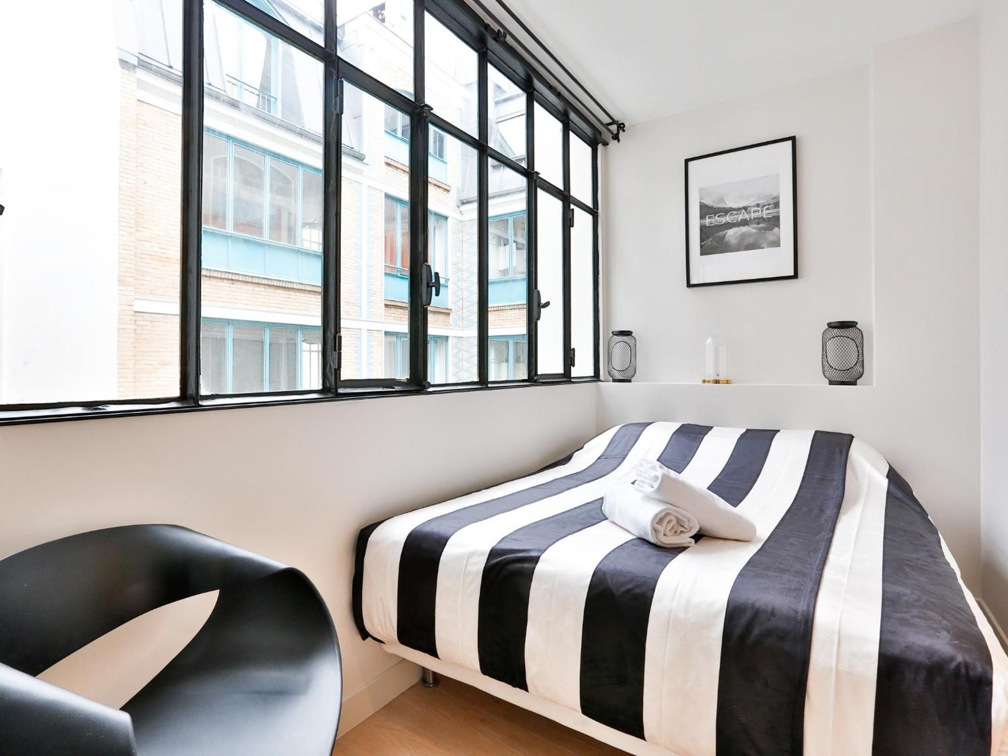 Blue Nights Apartments - Sebastopol Paris Room photo
